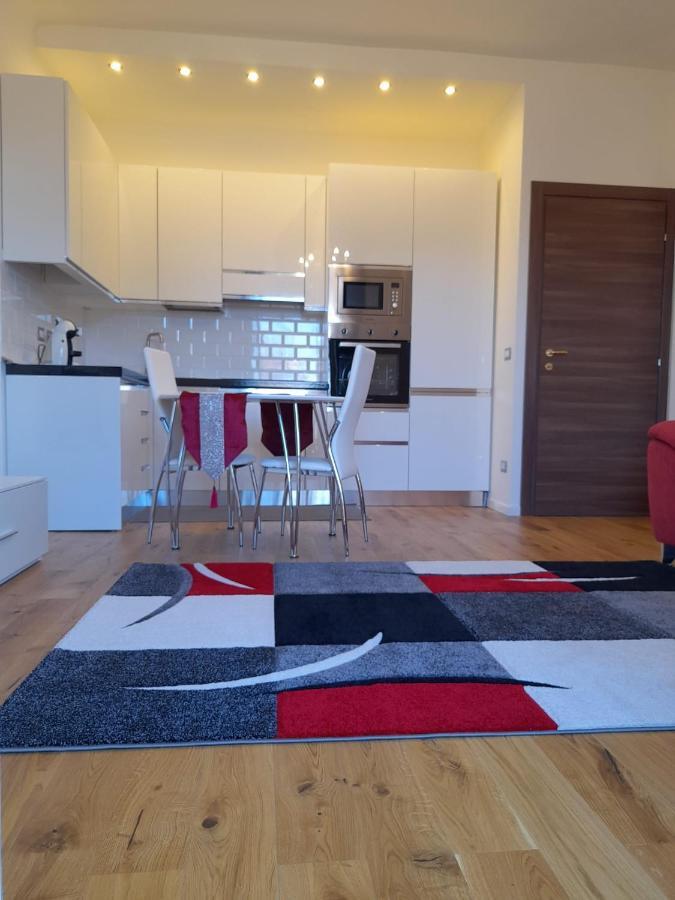 Appartamento Bellissimo Zona 8 Milano